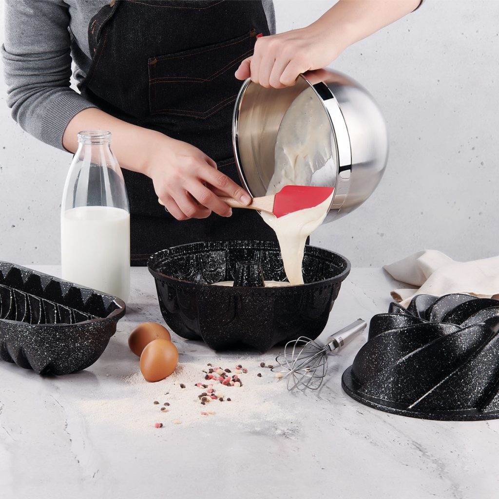 وسایل کیک و شیرینی‌ پزی