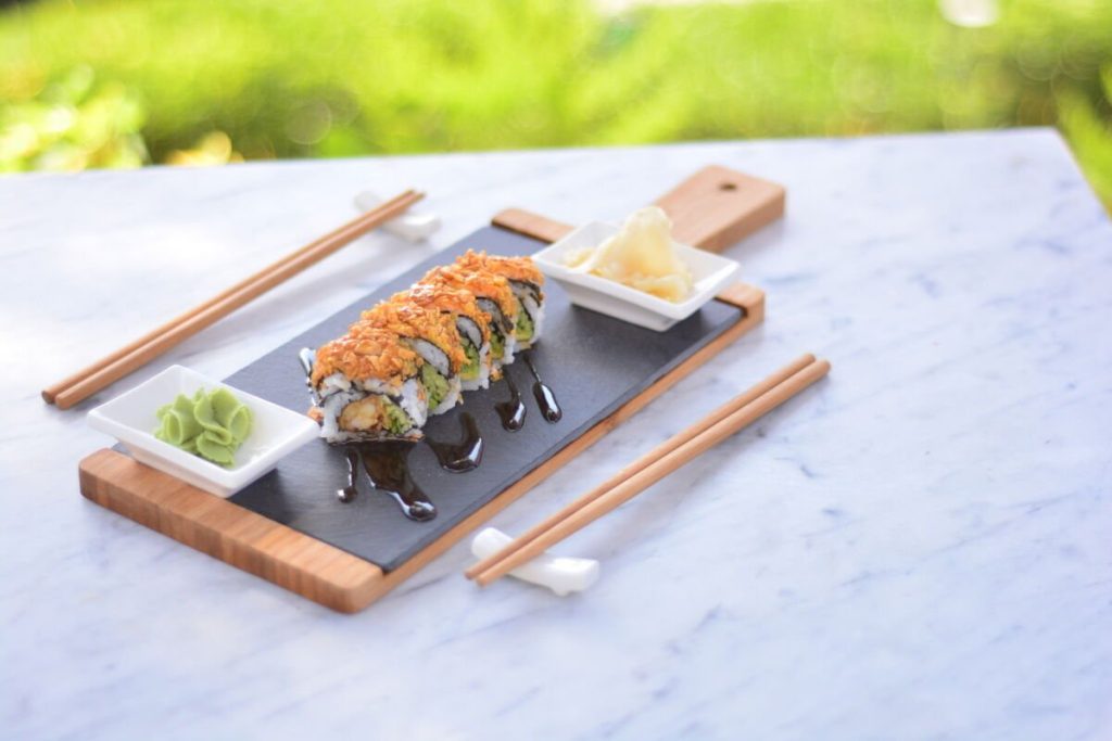 food-tray-and-platter